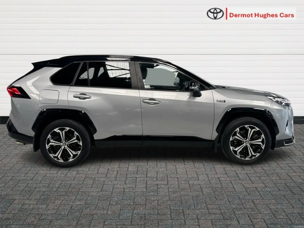 Toyota RAV4 PLUG-IN HYBRID SPORT - Image 3