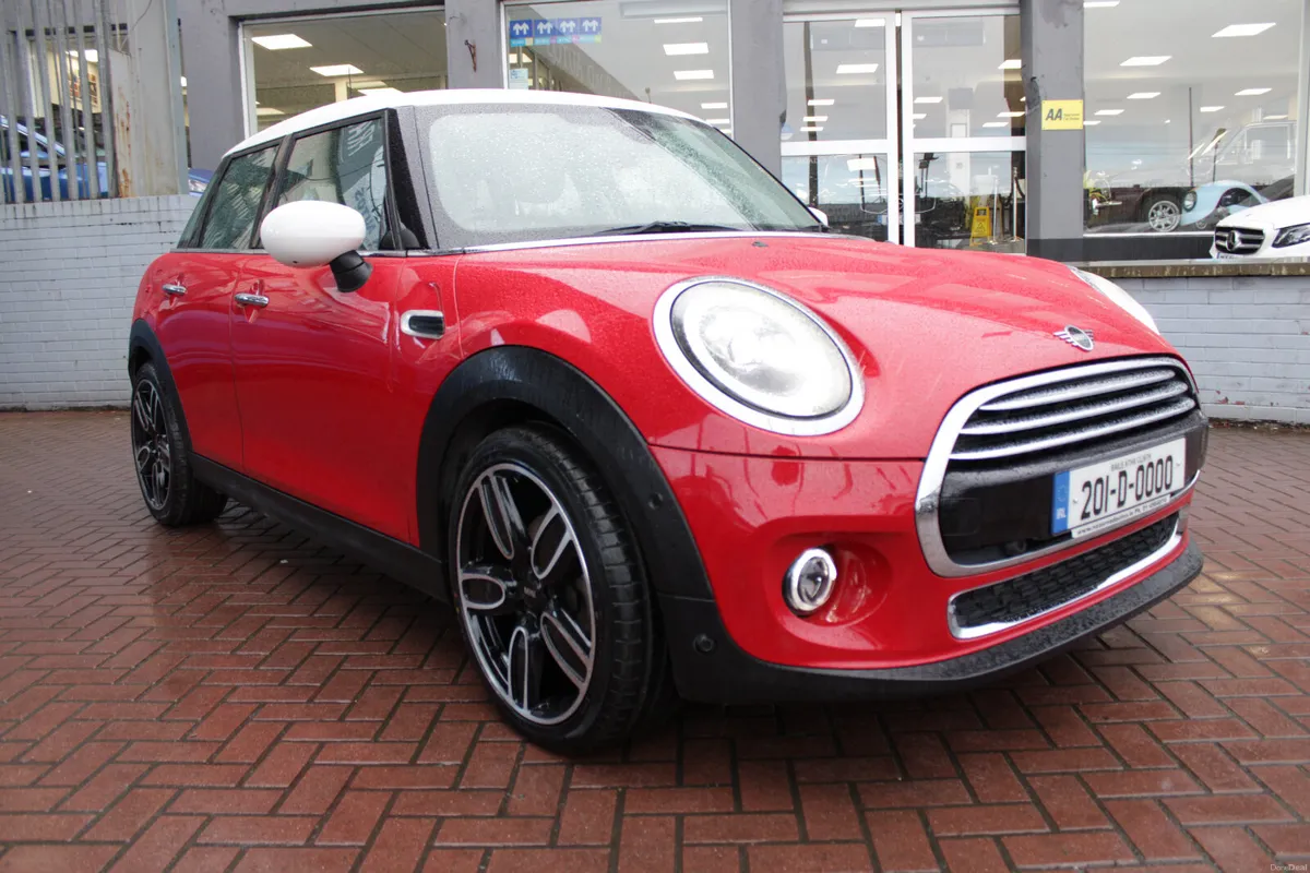 1.5D COOPER SPORT5DR HATCHBACK AUTO  //1 OWNER CAR - Image 2