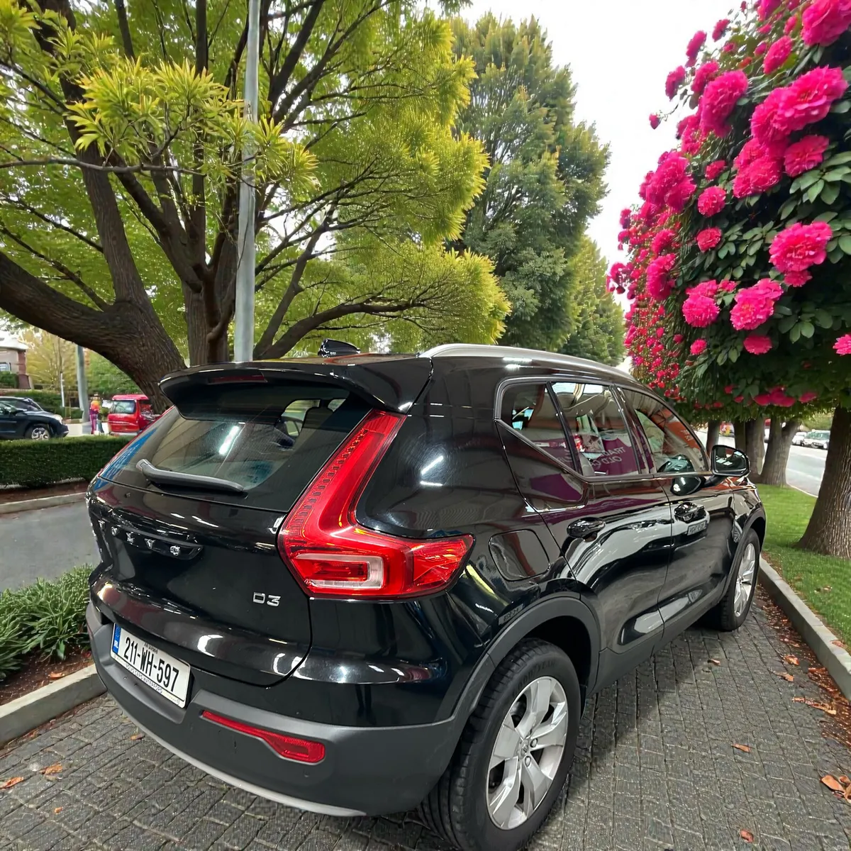 2021 Volvo XC40 D3 (150hp) Momentum Automatic - Image 2