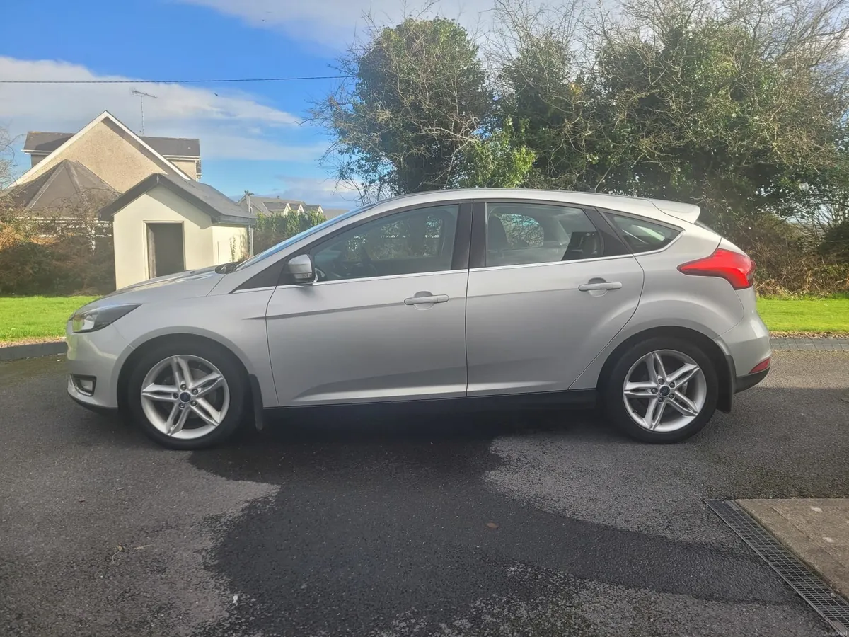 LOW MILES...2015 FORD FOCUS 1LTR PETROL - Image 2