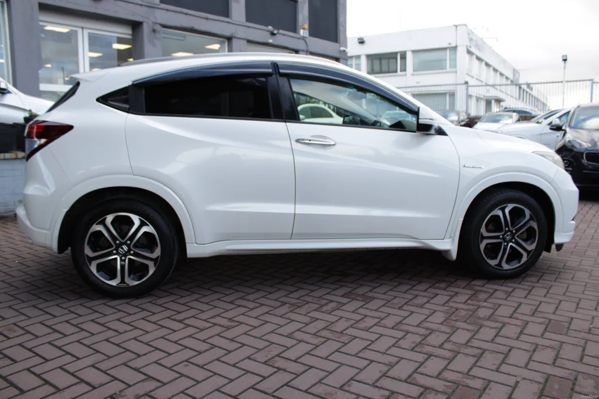 Honda Vezel 2016 HYBRID PETROL 1.5 - Image 3
