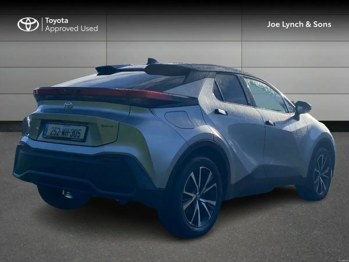 Toyota C-HR C-HR PHEV SPORT+ - Image 2