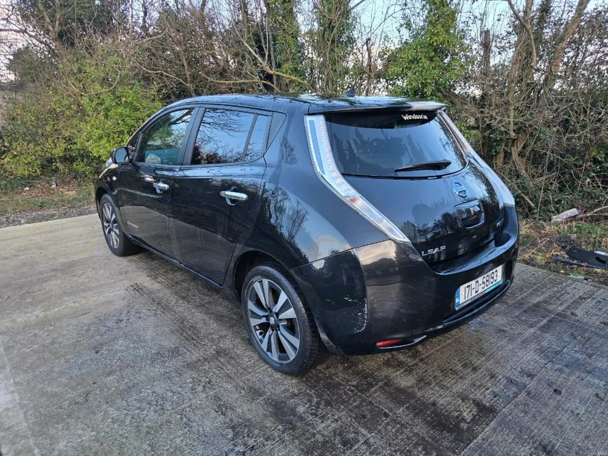 2017 Nissan Leaf - Image 3