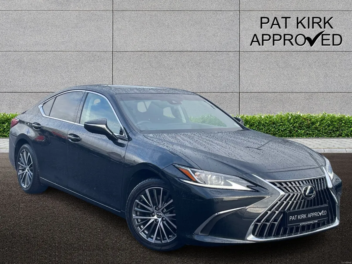 Lexus ES Saloon - Image 1
