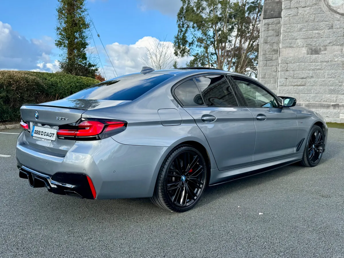 2022 BMW 530E LCI M SPORT AUTO €12K EXTAS - Image 3