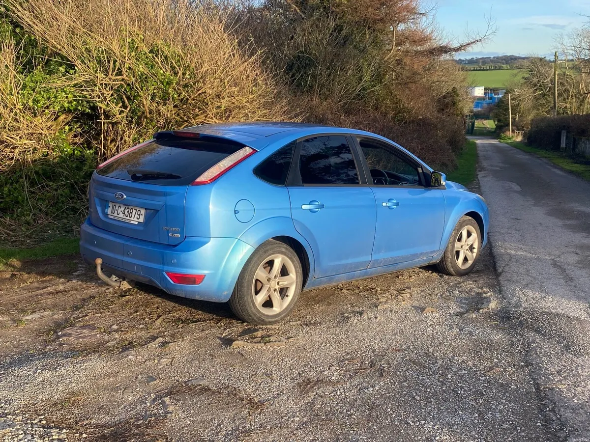 Ford Focus 2010 - Image 4