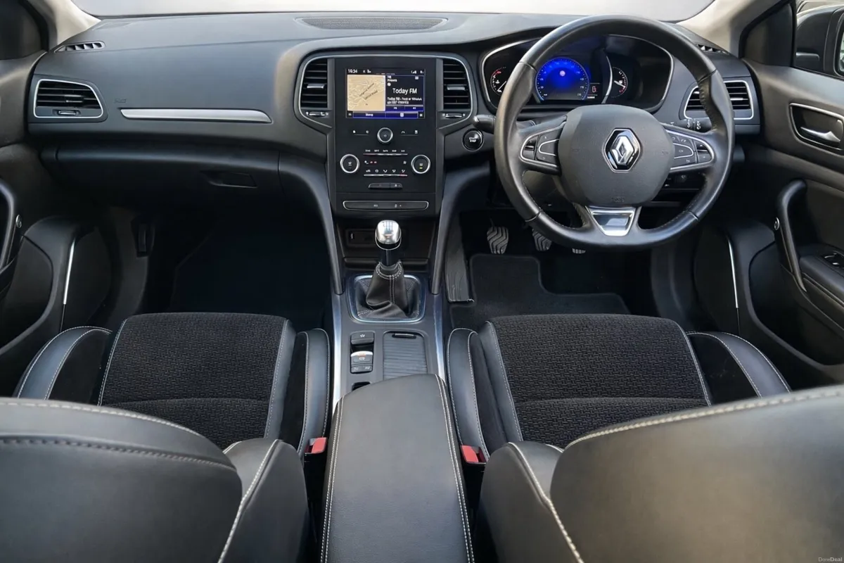 Renault Megane - Image 2