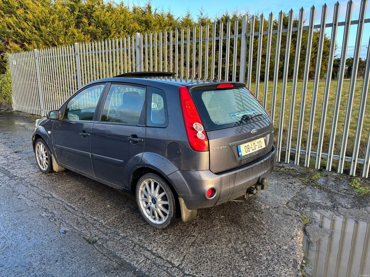 Ford fiesta - Image 2