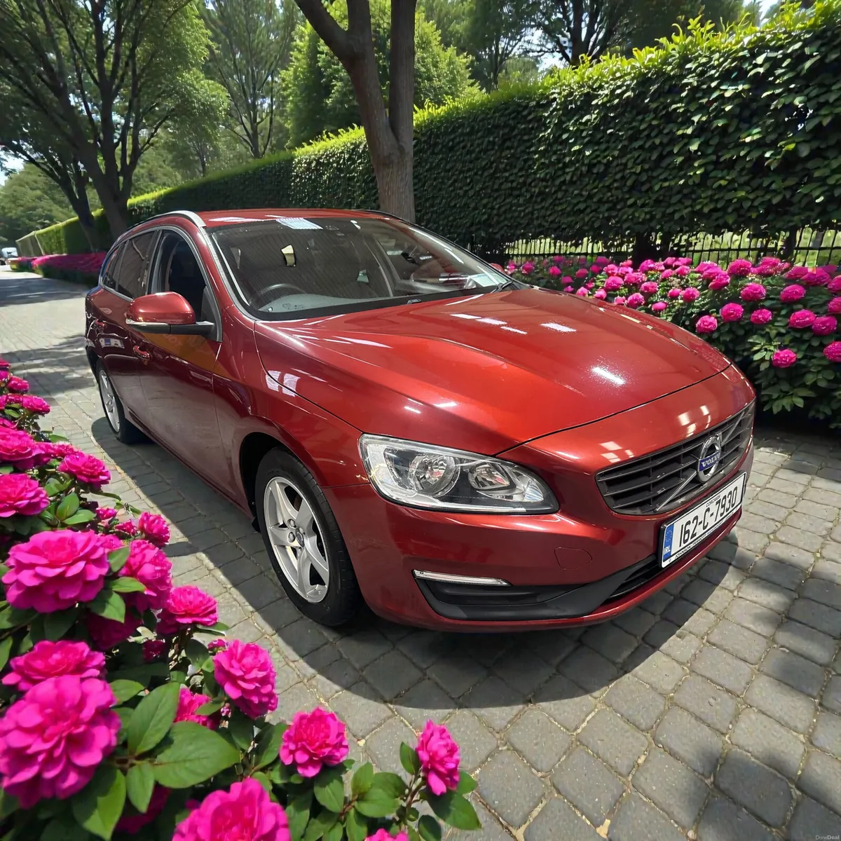 2016 Volvo V60  D4 (190hp) SE - Image 1