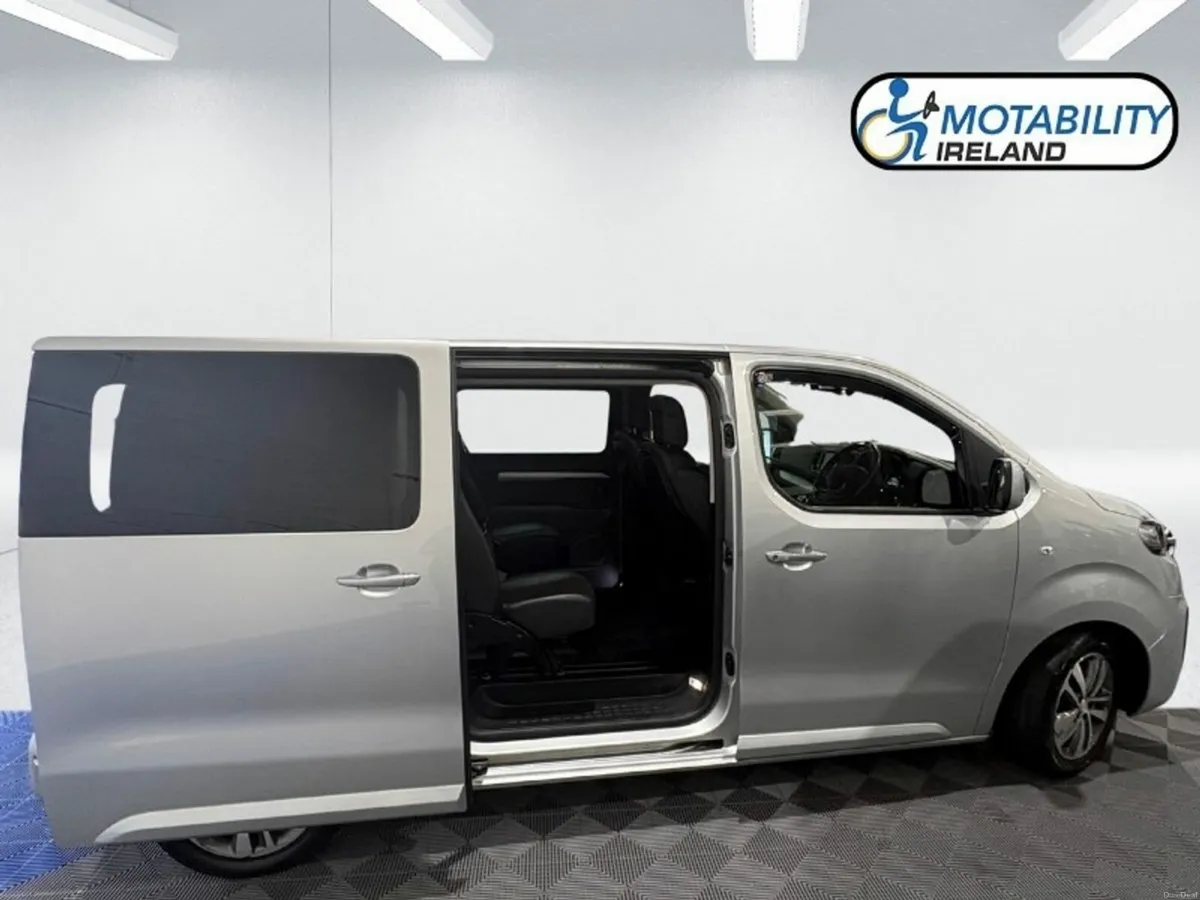 Peugeot Expert Wheelchair Accessible - Image 4