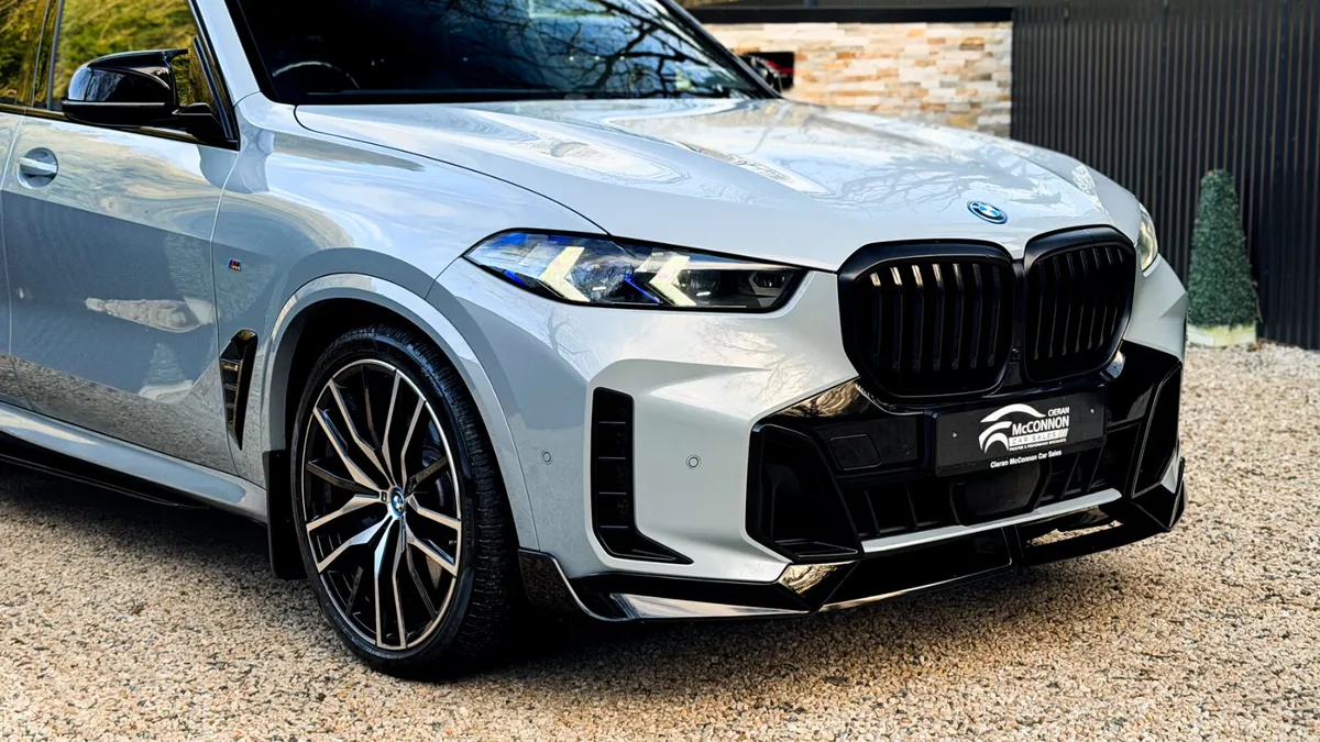 2023 (232)  BMW X5 50E MSPORT LCI 490BHP - Image 2