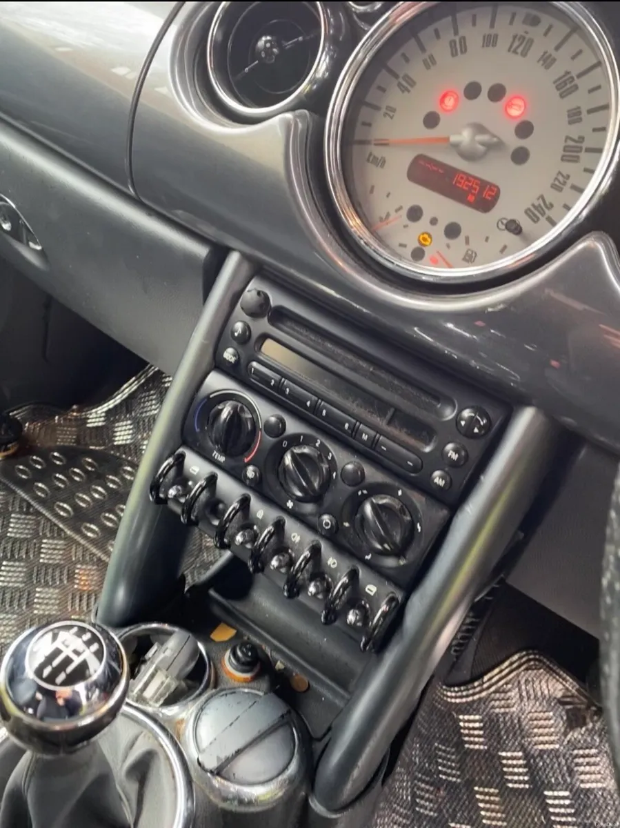 Mini One Convertible Roof - Image 2