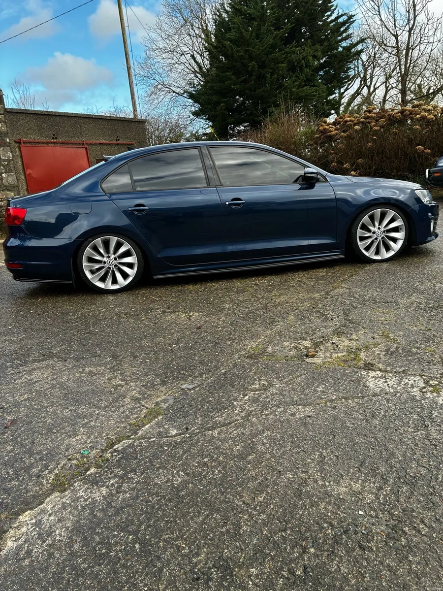 Volkswagon mk6 Jetta - Image 2
