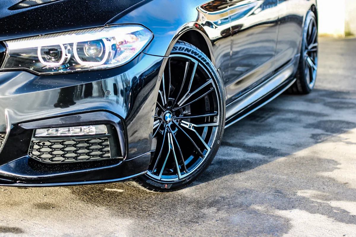 2018 BMW 520D M-SPORT AUTO - Image 2