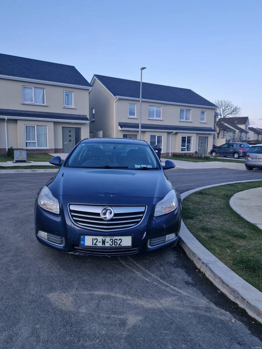 Opel Insignia 2012 Diesel.test and tax - Image 2