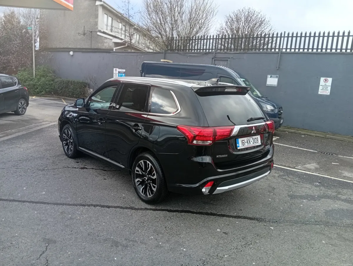 Mitsubishi Outlander 2016 high spec - Image 4