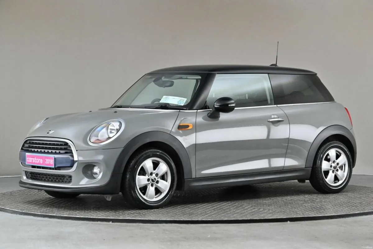 Mini Cooper 1.5 6SPD 3DR **TWO-TONE ROOF** - Image 4