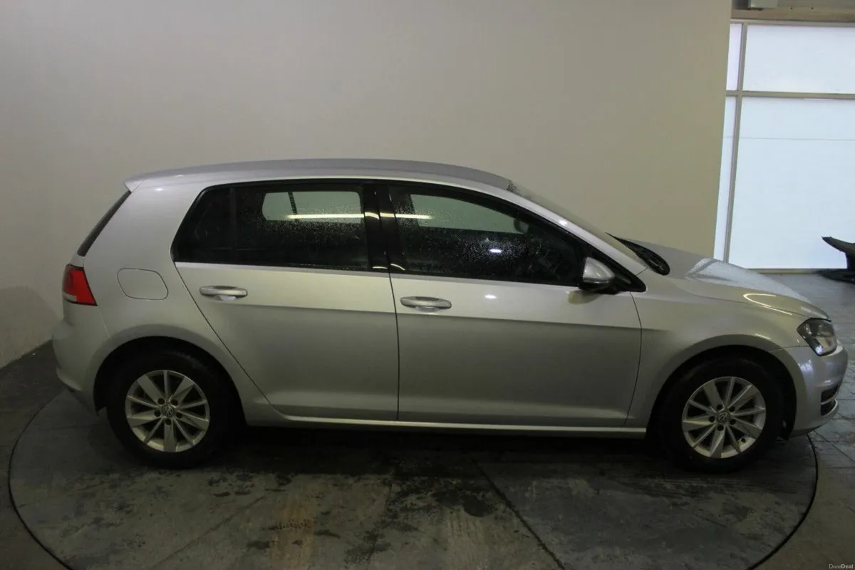 Volkswagen Golf 1.6 TDI 105HP COMFORTLINE - TENDER - Image 3