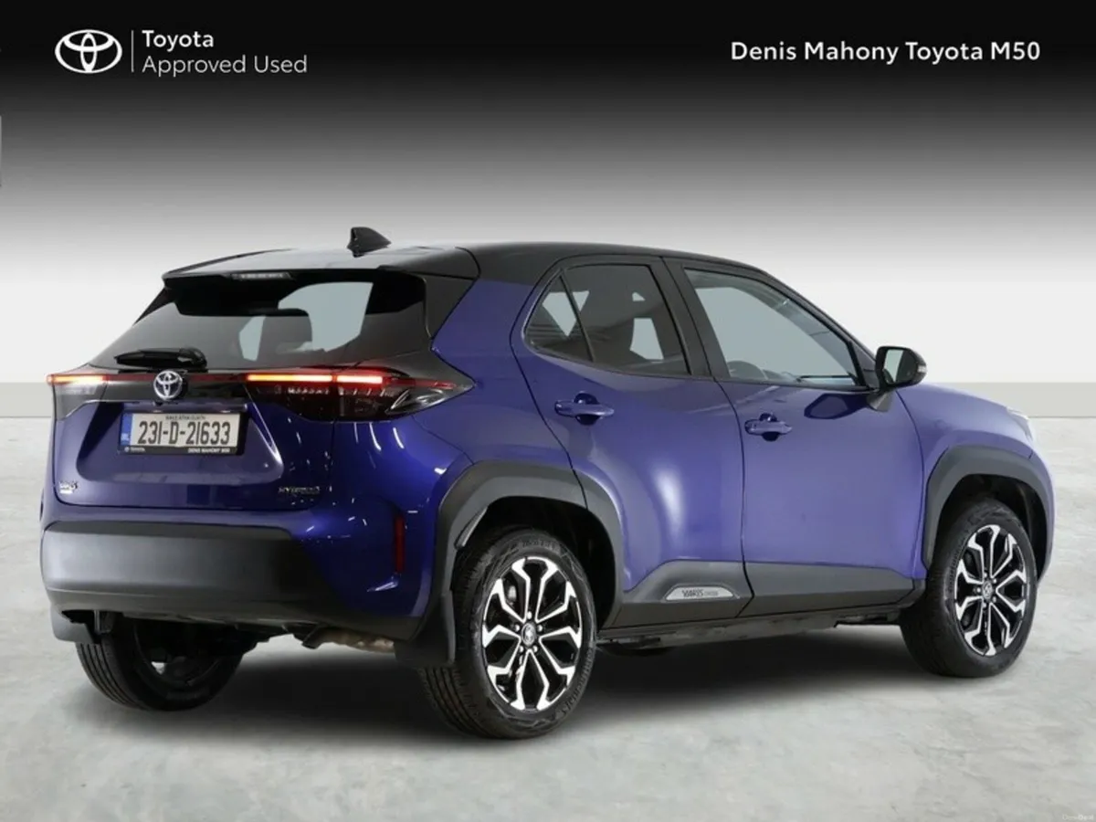 Toyota Yaris Cross Luna Sport Hybrid - Image 2