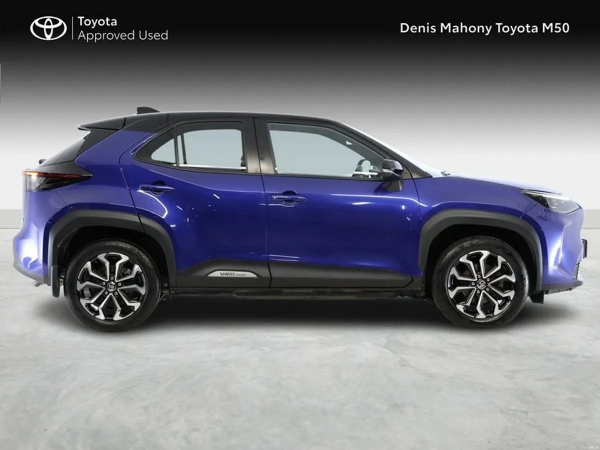 Toyota Yaris Cross Luna Sport Hybrid - Image 3