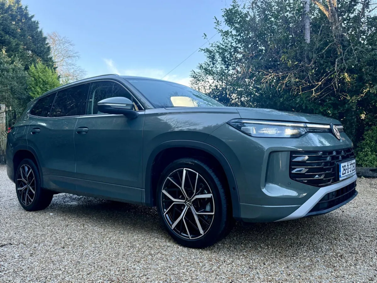 Volkswagen Tayron ELEGANCE 1.5 Plug-in E  Hybrid D - Image 2