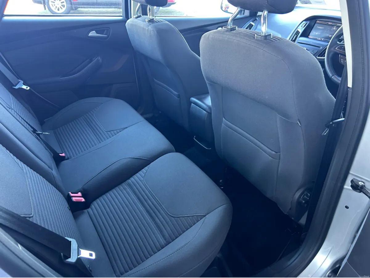 Ford Focus TITANIUM 1.0 ECOBOOST 12 125PS 4DR - Image 2