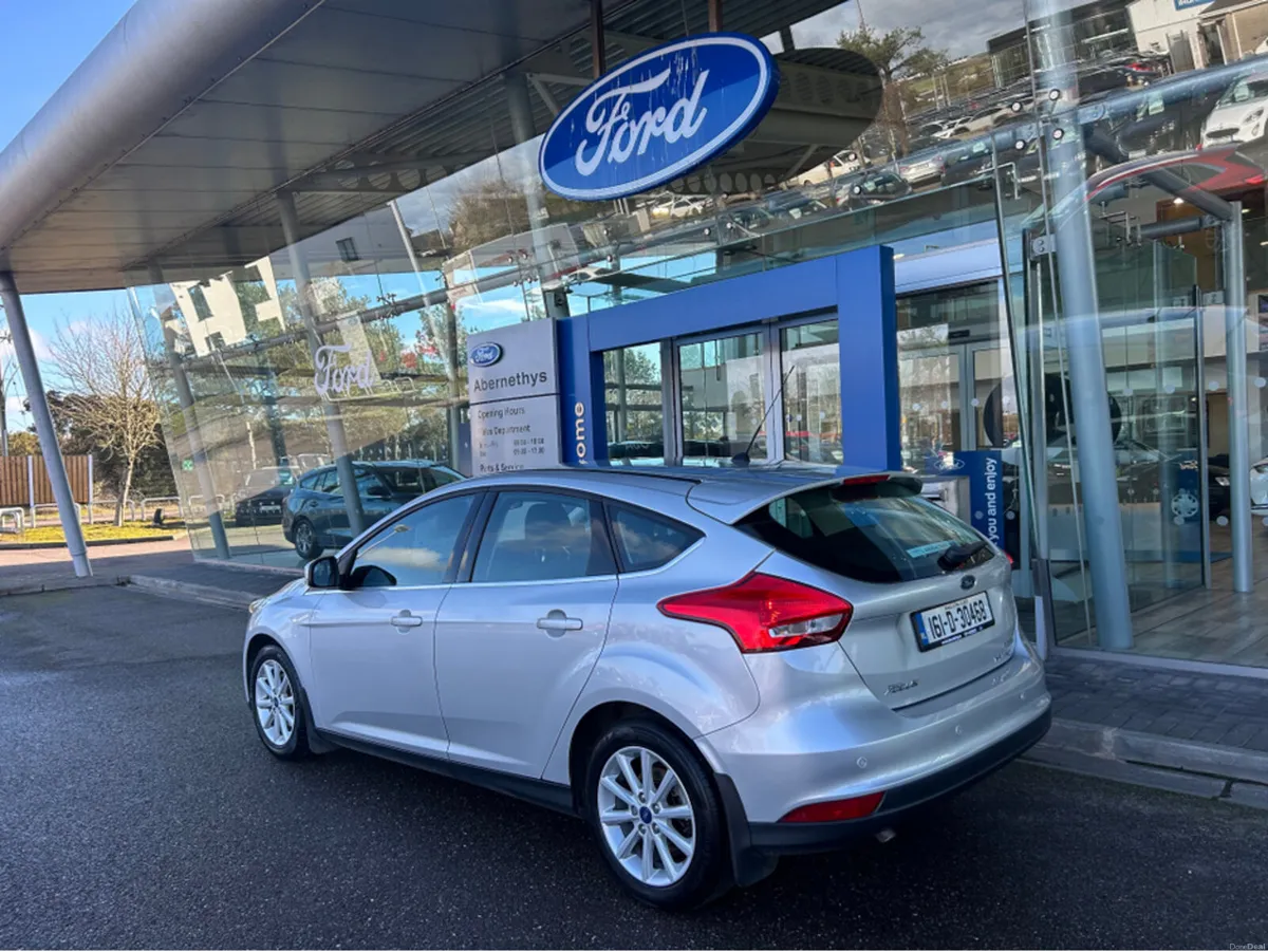 Ford Focus TITANIUM 1.0 ECOBOOST 12 125PS 4DR - Image 4