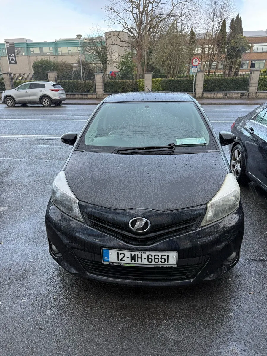 Toyota Vitz 2012 Automatic Fresh NCT - Image 1