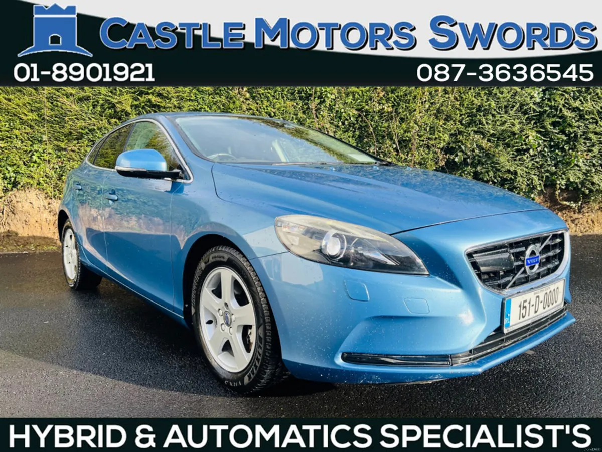 Volvo V40 BLUETOOTH //  FULL LEATHER // REVERSE CA - Image 1