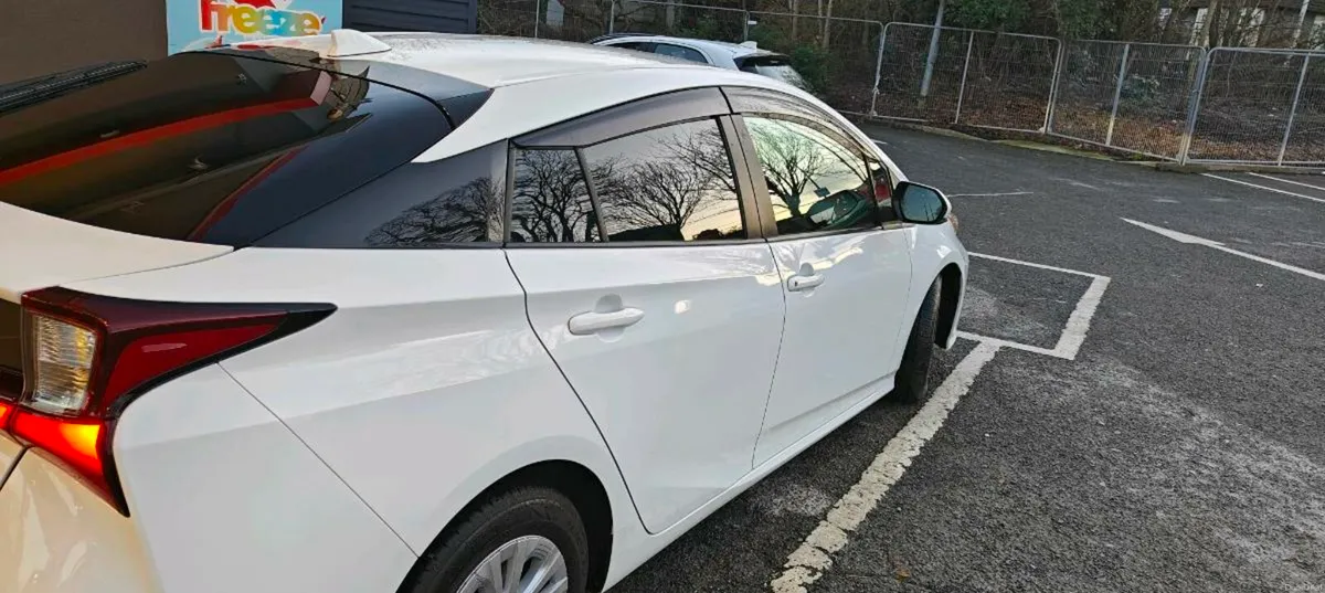 Toyota Prius Seo 2022 4.5 grade - Image 4
