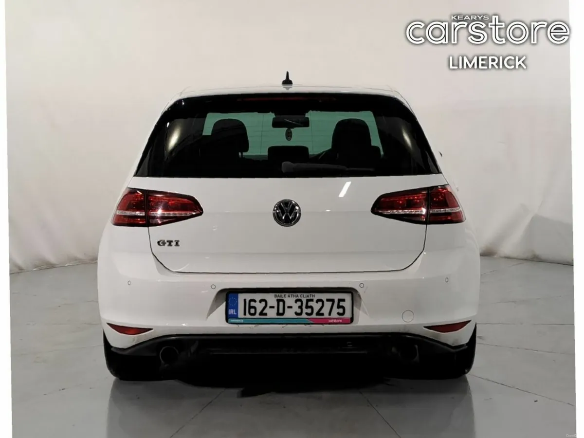 Volkswagen Golf 2.0TFSI GTI DSG ** Tartan Interior - Image 4