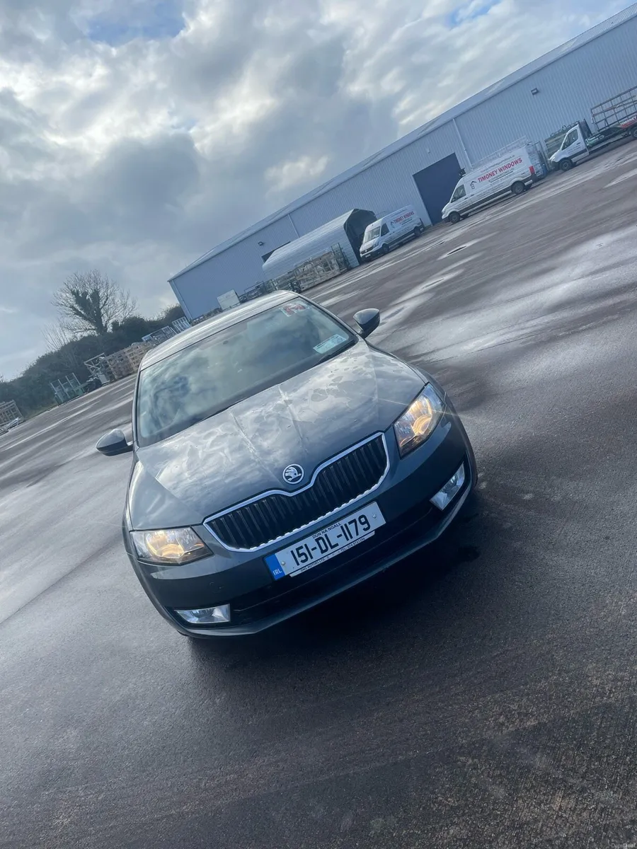 Skoda Octavia 1.6 Diesel (LOW KM) - Image 2
