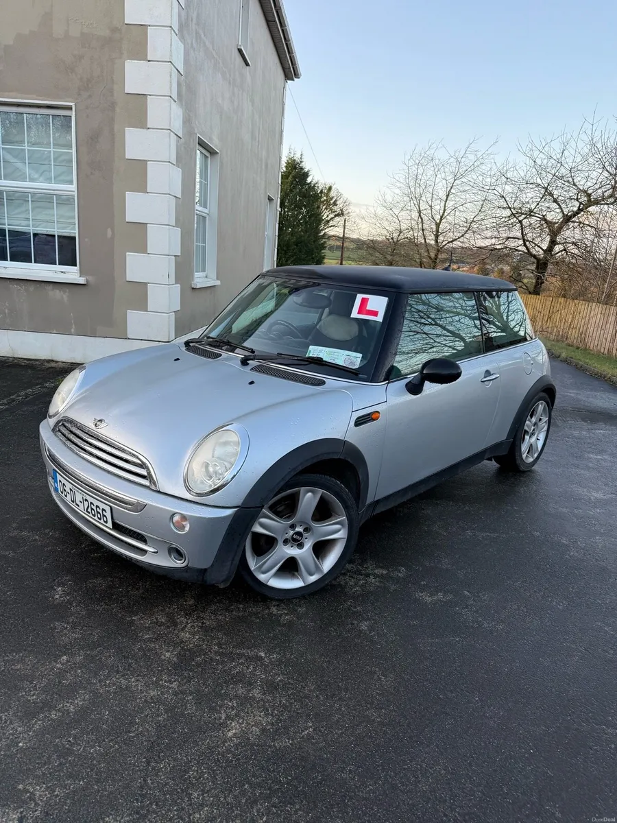 Mini Cooper 06 - Image 1