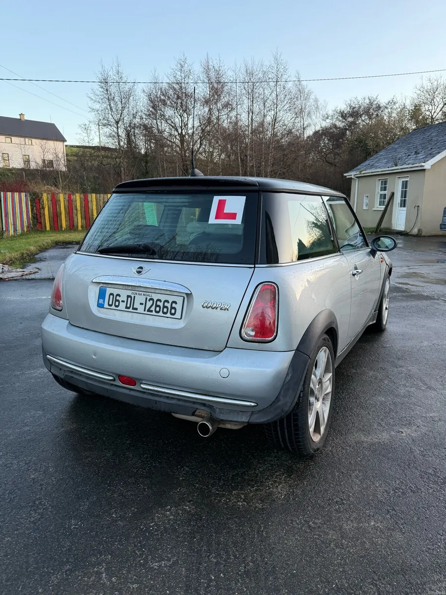Mini Cooper 06 - Image 3