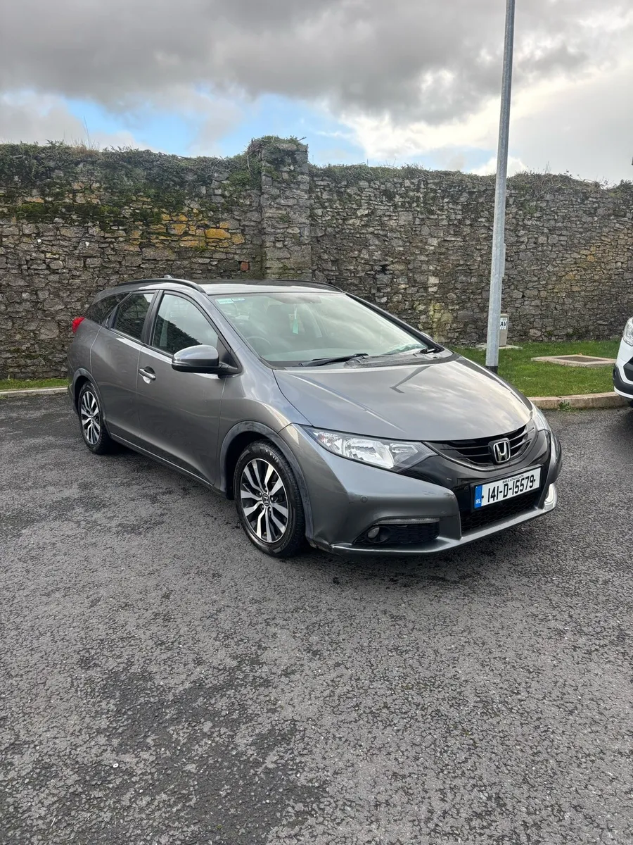 2014 Honda Civic for sale, new NCT low km - Image 1