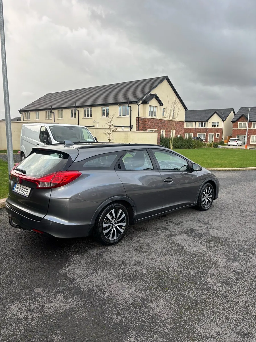 2014 Honda Civic for sale, new NCT low km - Image 3