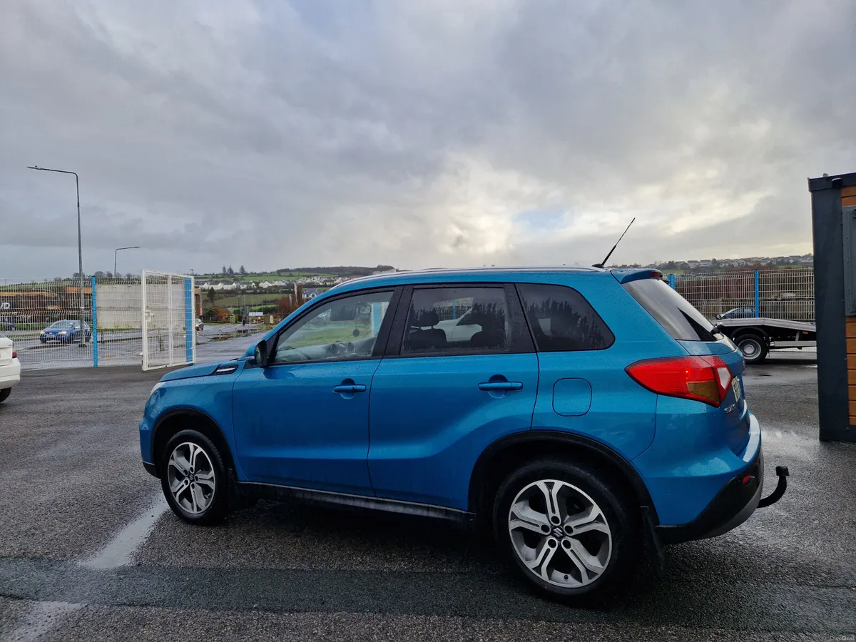 Suzuki Vitara 2016 4x4 all grip very clean - Image 3