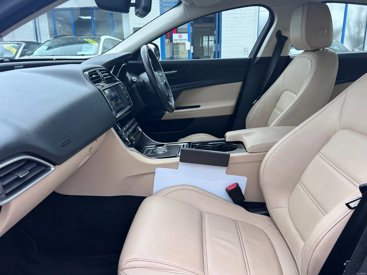 2016 JAGUAR XE 2.0D PRESTIGE AUTO 180BHP LOW KMS - Image 4