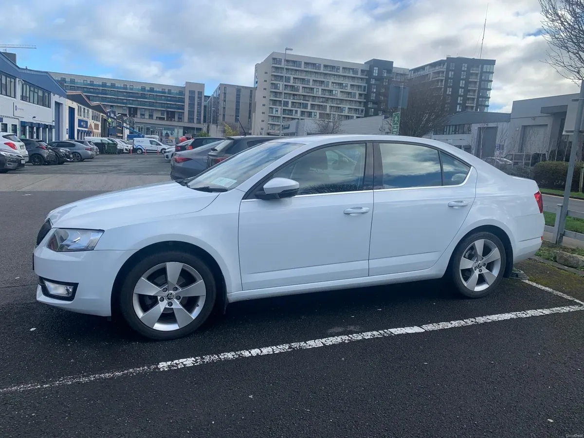 Skoda Octavia 2016 - Image 2