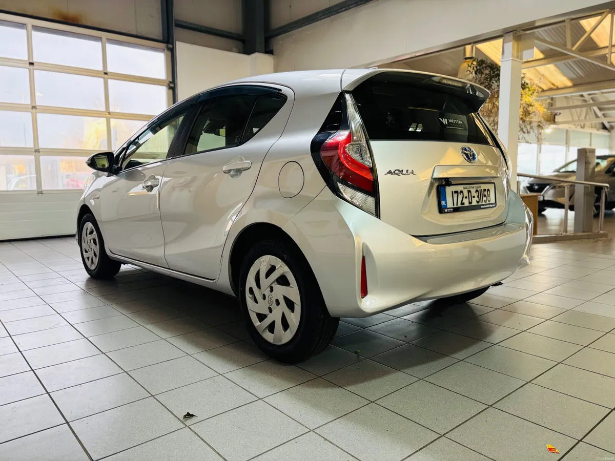 Toyota Aqua 2017 Hybrid - Image 3