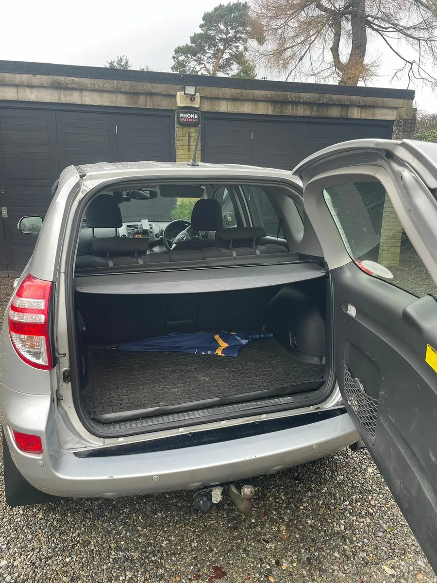 Toyota Rav 4 2012 - Image 2