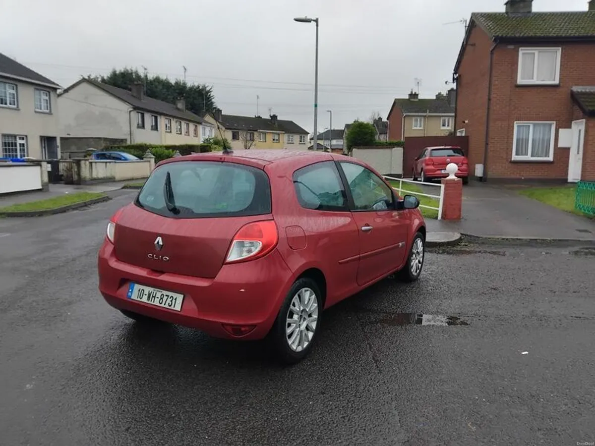 2010 Renault Clio - Image 2