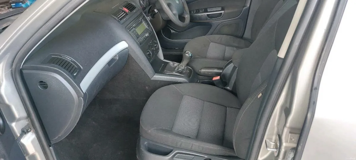 2007 skoda Octavia 1.4 petrol nct 4/27new nct - Image 4