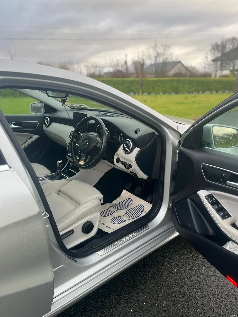 Mercedes-Benz A-Class 2018 - Image 2