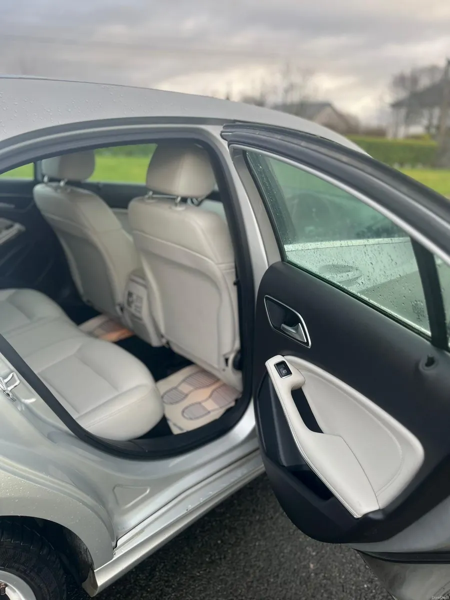 Mercedes-Benz A-Class 2018 - Image 4