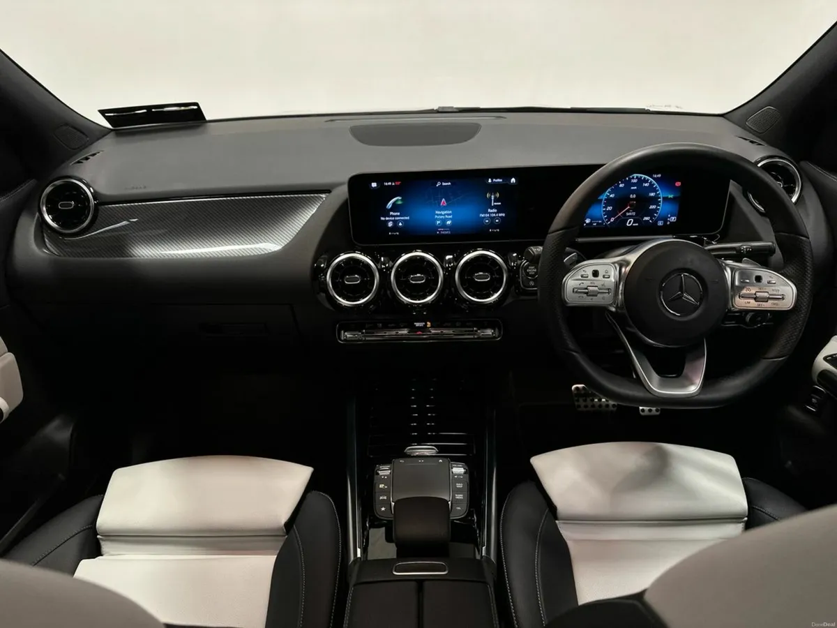 Mercedes-Benz GLA GLA200 D AMG Line - Image 4