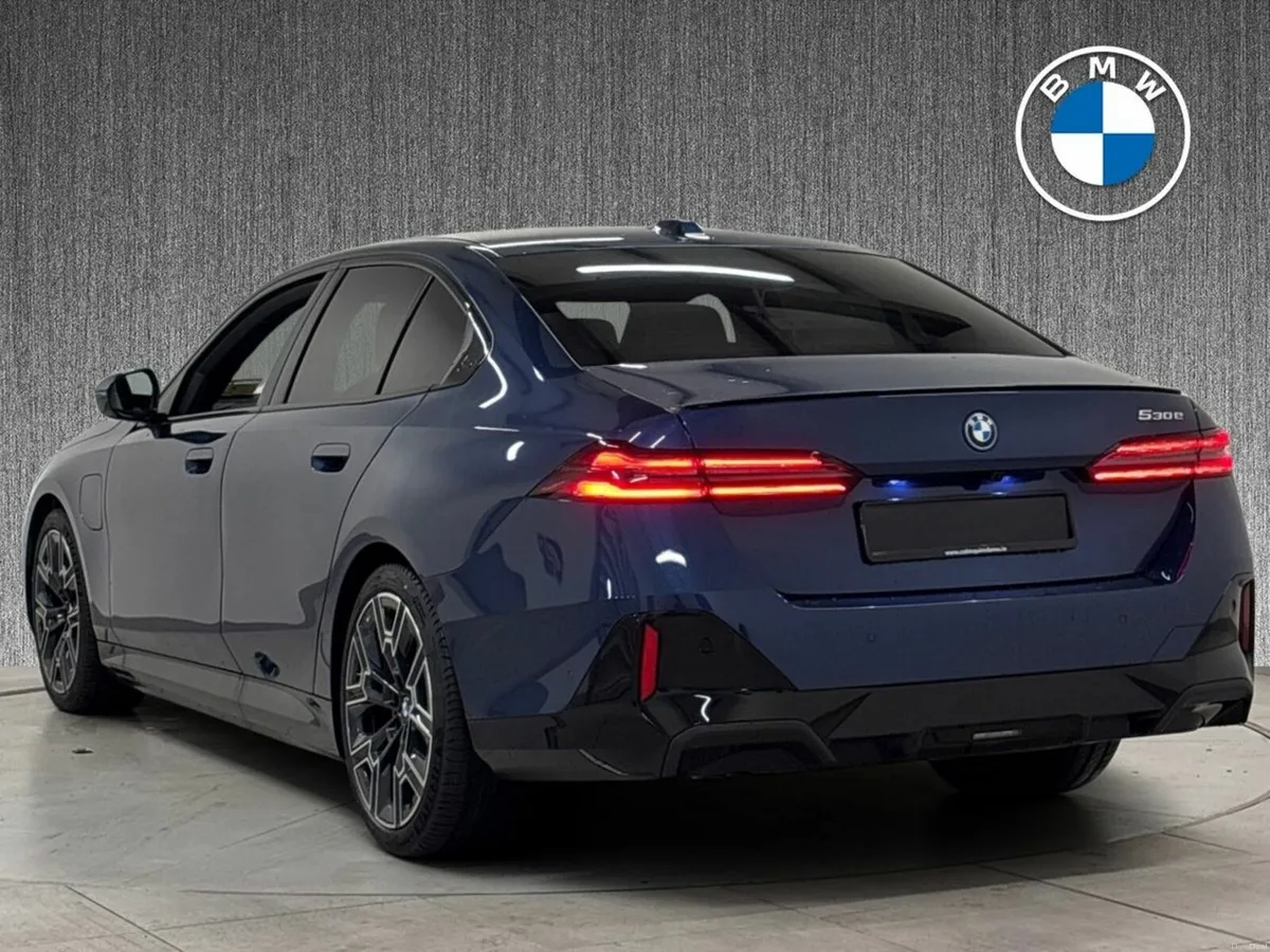 BMW 5-Series 530e Msport Saloon - Image 3
