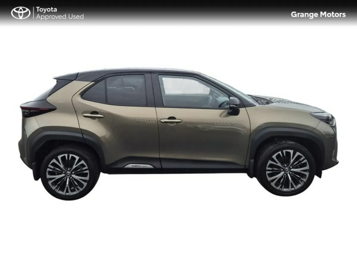 Toyota Yaris Cross 1.5 HYBRID SOL 5DR - Image 3