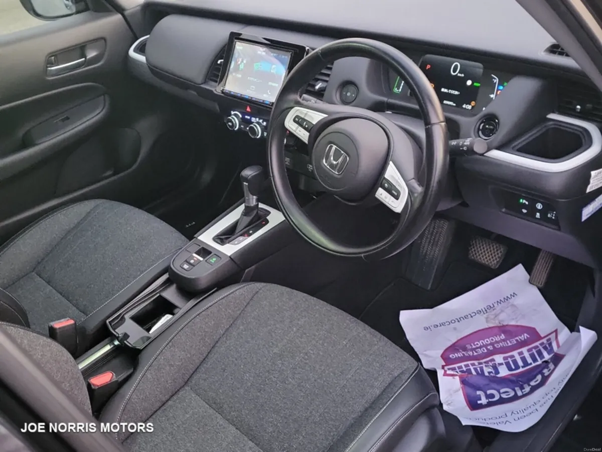 Honda Jazz 1.5 Hybrid Automatic - Image 6