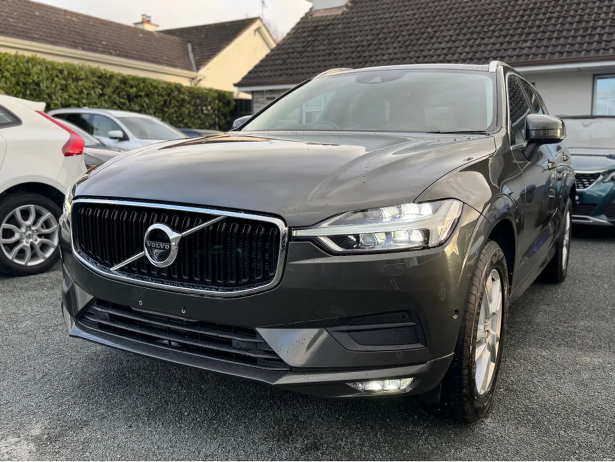 Volvo XC60 2.0 D4 MOMENTUM PLUS DIESEL AUTOMATIC / - Image 2